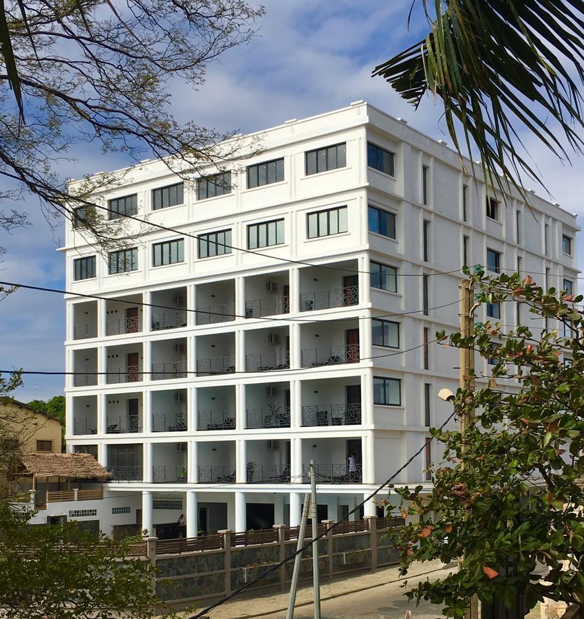 Hotel De La Poste Antsiranana Exterior photo